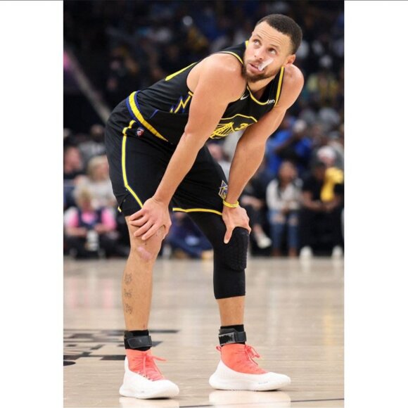 NWOB Under Armour Curry 4 FloTro Playoffs White/Crimson Basketball Sneakers main image 7